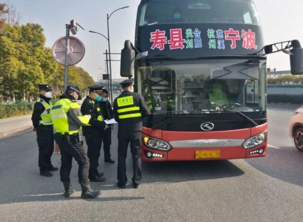 杭州交警最新动态，探讨与观点分析